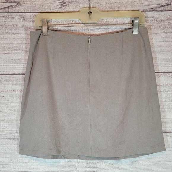 Altar'd State Bird and Floral Embroidered Design Linen Mini Skirt Gray Medium - Picture 2 of 3